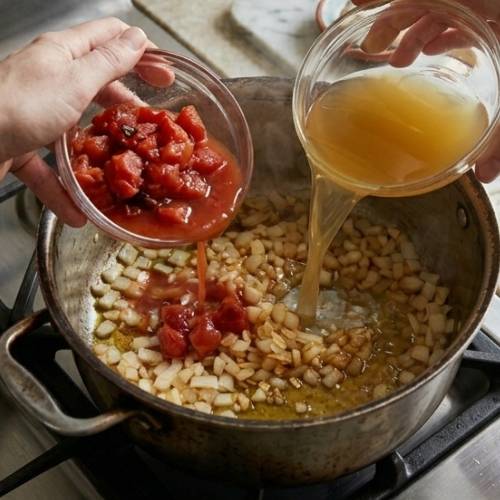 Step 4: Pour in the Broth Step 4: Pour in the Broth